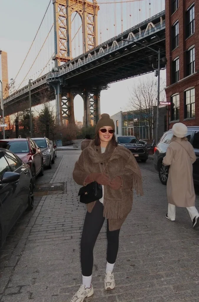 Cozy NYC Fall Outfit with Leggings
