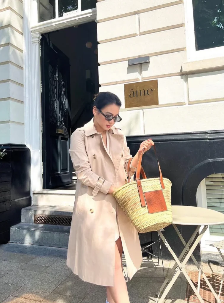 7. Lightweight Trench Coats Become a Spring Essential