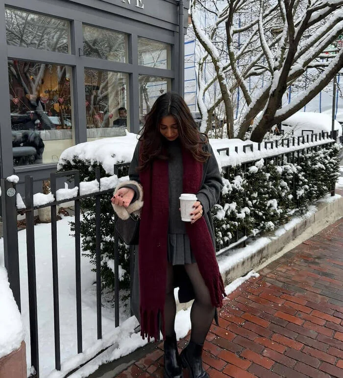 14. Gray and Burgundy Winter Look