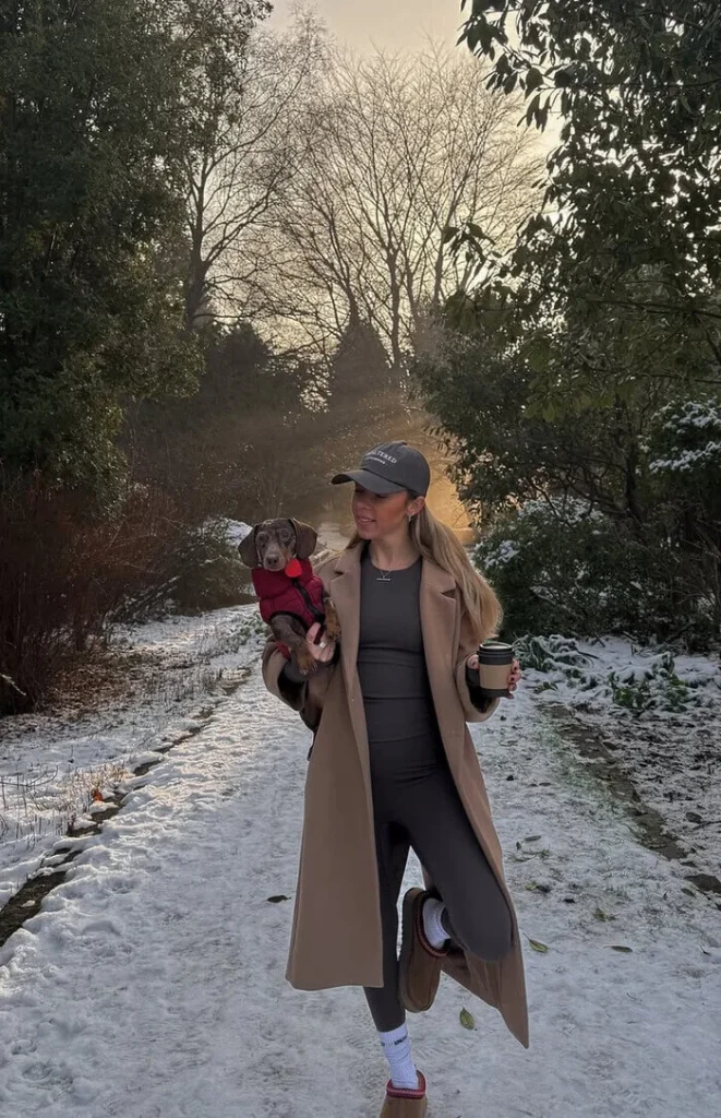 2. Casual Coffee Walk Look